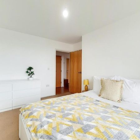 Free Parking - Two Bed Apartment By London Docklands Ngoại thất bức ảnh