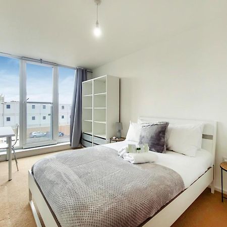 Free Parking - Two Bed Apartment By London Docklands Ngoại thất bức ảnh