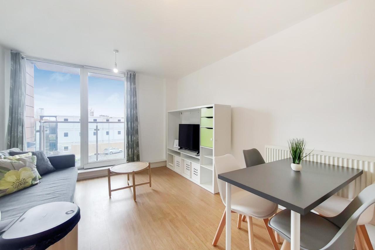 Free Parking - Two Bed Apartment By London Docklands Ngoại thất bức ảnh